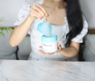 리더스코스메틱 리더스 카밍 바이오틱스 퀵 수딩 패드 — 5점을 준 리뷰어가 2022년 5월 올린 사용 사진