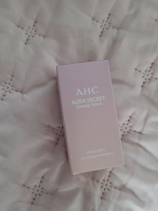 AHC 아우라 시크릿 톤업 벨벳 — 5점을 준 리뷰어가 2021년 4월 올린 사용 사진