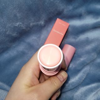 스킨큐어 산다화 카멜리아 안티 링클 멀티밤 — 5점을 준 리뷰어가 2023년 2월 올린 사용 사진