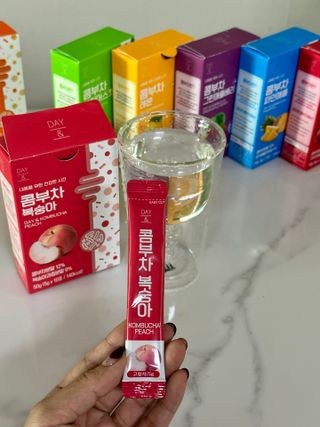 참앤들황토농원 7가지 맛! 탄산 톡톡! 스파클링! 데이앤 콤부차 7종 10포 1박스씩 ★총 7박스★ — 5점을 준 리뷰어가 2023년 1월 올린 사용 사진