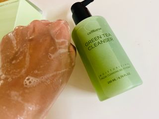 프리마인 메이크업과 들뜨는 각질까지 한방에 깐달걀로! 순하기까지한 셀베이스 그린티클렌저(200ml) — 5점을 준 리뷰어가 2023년 4월 올린 사용 사진
