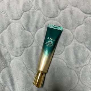 [NEW 탄력유턴 아이크림] AHC 유스 래스팅 리얼 아이크림 포 페이스 — 5점을 준 리뷰어가 2021년 4월 올린 사용 사진