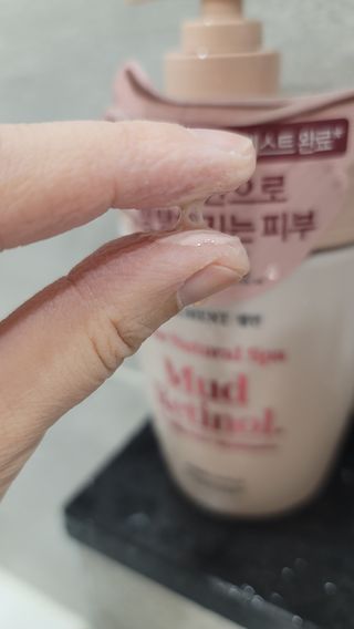 벨먼 내추럴 스파 머드레티놀 바디워시(그린로즈, 미드나잇 피오니) — 5점을 준 리뷰어가 2022년 6월 올린 사용 사진