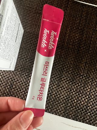 메디포스트 모비타 미쓰리 글루타치온 30포 — 5점을 준 리뷰어가 2022년 12월 올린 사용 사진
