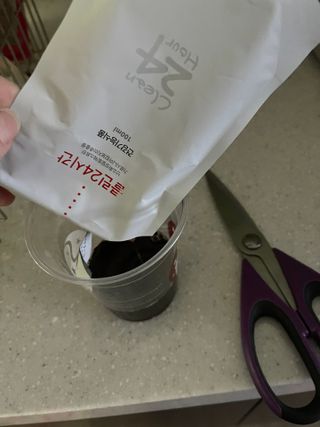 클린24시간 1BOX(5포) + 전용보틀(500ml) — 4.5점을 준 리뷰어가 2022년 8월 올린 사용 사진