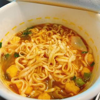 NISSIN 닛신 컵누들  4종 - 씨푸드오리지날, 씨푸드 스파이시, 씨푸드 커리, 씨푸드 XO소스 — 5점을 준 리뷰어가 2022년 2월 올린 사용 사진