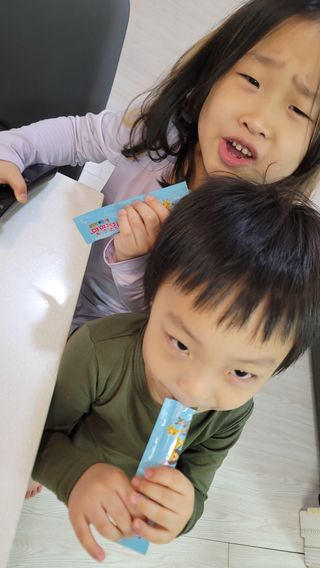다나음 셀렌에 빠진 아연면역젤리 열대과일맛+사과맛 — 5점을 준 리뷰어가 2023년 1월 올린 사용 사진