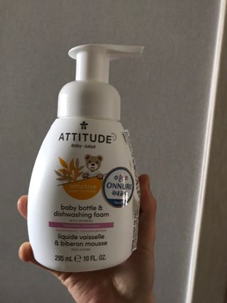 에티튜드 천연 젖병세정제 무향 아토베이비 폼타입 (295ml) 천연 친환경 비건 — 5점을 준 리뷰어가 2022년 8월 올린 사용 사진
