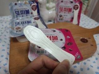 남양유업 또깍 접어 떠먹는 불가리스 2종 — 5점을 준 리뷰어가 2021년 1월 올린 사용 사진