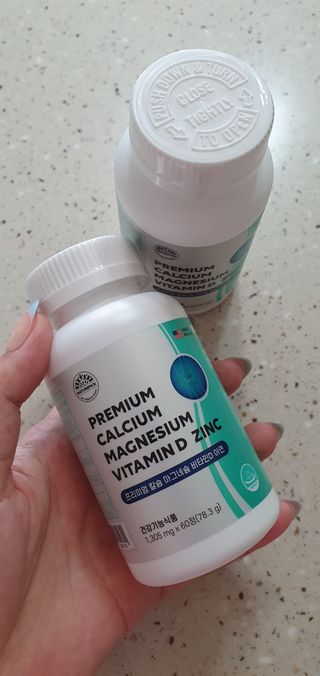 서울약사신협 네이처픽_칼슘마그네슘비타민D_1,305mg x 120캡슐 — 5점을 준 리뷰어가 2021년 9월 올린 사용 사진