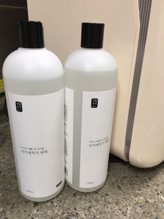 [생활공작소] 식기세척기용 액체세제  X 2개입 — 4.5점을 준 리뷰어가 2020년 12월 올린 사용 사진