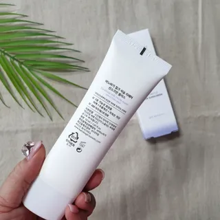바노바기 코스메틱 바노바기 밀크씨슬 리페어 시카 선스크린 플러스 50ml — 5점을 준 리뷰어가 2023년 3월 올린 사용 사진