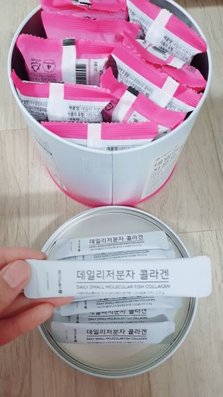 서울약사신협_데일리저분자콜라겐_2.5g x 100포 — 5점을 준 리뷰어가 2021년 5월 올린 사용 사진