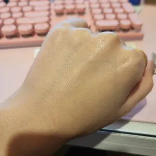 [후르디아] 끈적임 없는 착한성분 비건  핸드크림 3종 — 5점을 준 리뷰어가 2023년 1월 올린 사용 사진