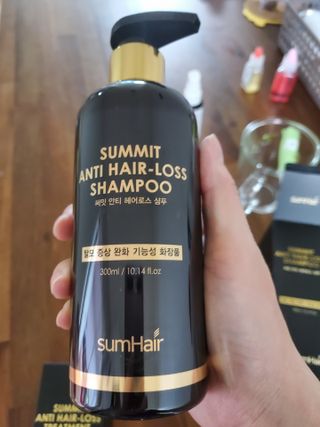 썸헤어 / SUMHAIR 썸헤어  써밋 안티 헤어로스 샴푸+트리트먼트 — 5점을 준 리뷰어가 2021년 5월 올린 사용 사진