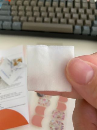 [네일가게] 햇빛에 닿으면 색이 변하는 신기한 햇살 반전 네일스티커_B — 5점을 준 리뷰어가 2021년 9월 올린 사용 사진
