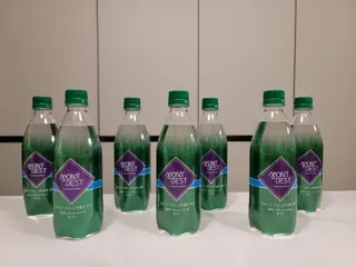 몽베스트 Montbest with Sparkling water Plain 20병 — 5점을 준 리뷰어가 2022년 10월 올린 사용 사진