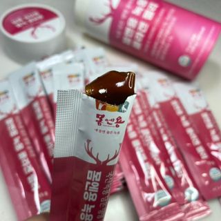 [몸엔용] 녹용 담은 탱탱 콜라겐 녹용 콜라겐 젤리 15g x 20포 — 5점을 준 리뷰어가 2022년 4월 올린 사용 사진