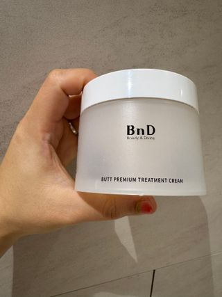 비엔디 2NOW[한글]BnD 바디 주름개선 엉덩이크림 — 5점을 준 리뷰어가 2024년 12월 올린 사용 사진