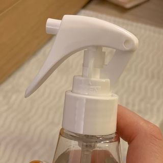 [엠메이데이] 드레스클리어 퍼퓸 스프레이 300ml 프리지아 가든향+프리지아 파출리향 — 4.5점을 준 리뷰어가 2022년 1월 올린 사용 사진