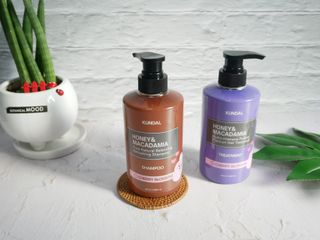 쿤달 [KUNDAL 공식] 프리미엄 헤어 케어 스페셜 세트 샴푸 500ml &amp; 트리트먼트 500ml — 5점을 준 리뷰어가 2021년 3월 올린 사용 사진