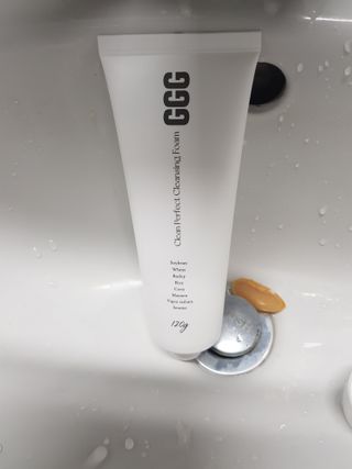 지지지 클린 퍼펙트 클렌징폼 120g — 5점을 준 리뷰어가 2022년 3월 올린 사용 사진