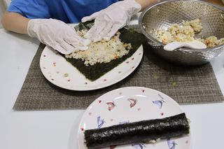 해풀잎 누구나 김밥*1ea [(혼합야채 35g *1ea,  김밥김 (5g, 5ea),  양념간장 (6g, 5ea), 참기름(5g, 2ea)] — 5점을 준 리뷰어가 2022년 10월 올린 사용 사진