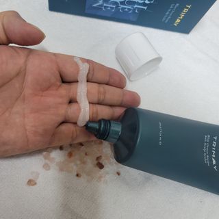트리마이 건강한 두피를 위한, 약산성 스칼프 스케일러 2종 — 5점을 준 리뷰어가 2022년 12월 올린 사용 사진