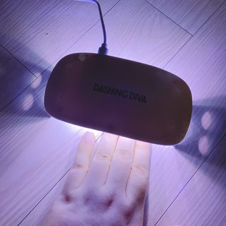 데싱디바 글레이즈 젤네일 스노쿨링 네일_5종 중 택 1 — 5점을 준 리뷰어가 2021년 8월 올린 사용 사진