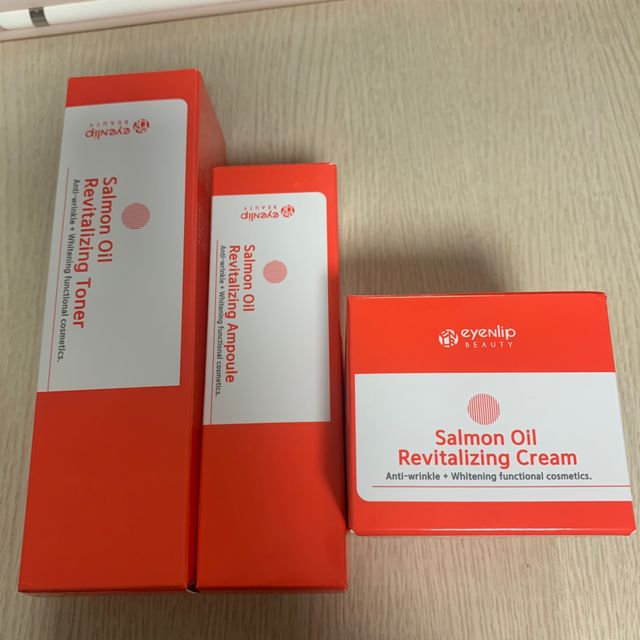아이앤립 연어오일 리바이탈라이징 토너+앰플+크림 3종 세트 리뷰 사진