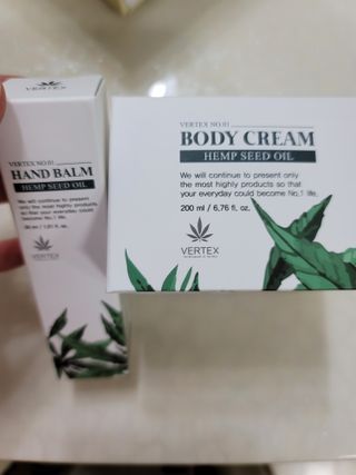 버텍스넘버원 버텍스 넘버원 햄프씨드오일 핸드밤, 바디크림 — 5점을 준 리뷰어가 2022년 3월 올린 사용 사진