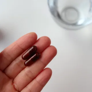 프리마인 홍삼의 강력한 에너지, 이제는 흡수율을 높인 최첨단 캡슐로 간편하게 초고속 충전하세요. — 5점을 준 리뷰어가 2022년 12월 올린 사용 사진
