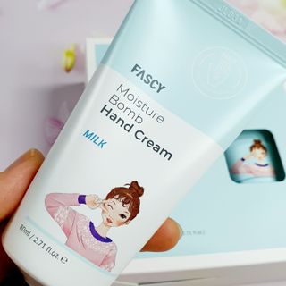 파시 FASCY 高保湿ハンドクリーム40ml+80ml セット — 5점을 준 리뷰어가 2021년 7월 올린 사용 사진
