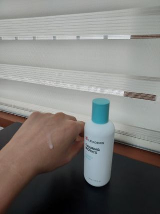 리더스코스메틱 리더스 카밍 바이오틱스 에센스 워터 — 5점을 준 리뷰어가 2022년 5월 올린 사용 사진