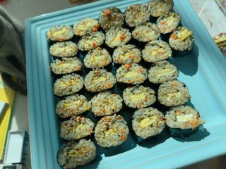 해풀잎 누구나 김밥*1ea [(혼합야채 35g *1ea,  김밥김 (5g, 5ea),  양념간장 (6g, 5ea), 참기름(5g, 2ea)] — 5점을 준 리뷰어가 2022년 11월 올린 사용 사진