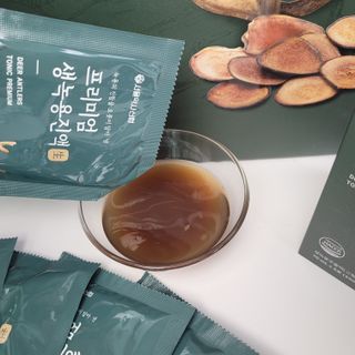 서울약사신협 약사신협_생녹용 진액_70ml x 30포 — 5점을 준 리뷰어가 2021년 7월 올린 사용 사진
