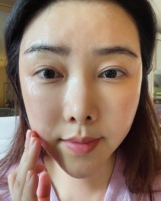 세뚜아(Cettua) [세뚜아] 모이스처 밸런싱 페이셜 마스크 Cettua Moisture Balancing Facial Mask 5매 — 5점을 준 리뷰어가 2024년 3월 올린 사용 사진