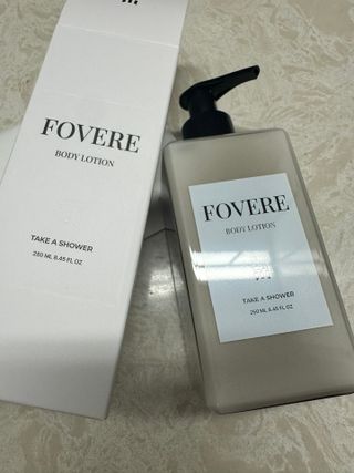테이크어샤워 [쿠팡+할인쿠폰+무료배송] 포베레 바디로션 FOVERE BODY LOTION 250ML — 5점을 준 리뷰어가 2025년 10월 올린 사용 사진