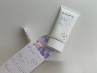 보타니티 촉촉수분자차 아쿠아핏 선 에센스 50ml + 보송톤업자차 징크 선 로션 50ml SPF50+ PA++++ (4/25) — 5점을 준 리뷰어가 2022년 5월 올린 사용 사진