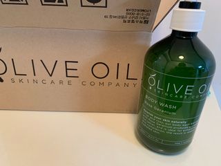 올리브 오일 스킨케어 컴퍼니 [OOSC] 향기로운 보습 로즈 제라늄 바디워시 500ml — 4.5점을 준 리뷰어가 2021년 5월 올린 사용 사진