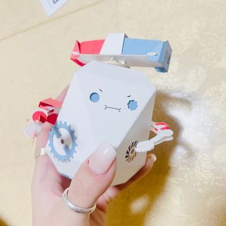 움직이는 종이로봇 - 로빗 로얄버전 움직이는 종이 로봇 - 로빗 — 3점을 준 리뷰어가 2020년 12월 올린 사용 사진