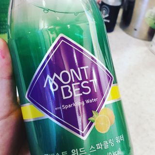 몽베스트 Montbest with Sparkling water Lemon OR Lime 20병(랜덤) — 5점을 준 리뷰어가 2021년 11월 올린 사용 사진