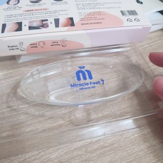 미라클풋 유리발각질제거기 물없이 쓱싹쓱싹 몇번만에 발각질 완벽제거 — 5점을 준 리뷰어가 2021년 10월 올린 사용 사진