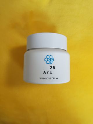 AYU25[아유트웬티파이브]다마스크로즈워터 베이스 천연 수분 촉촉 크림 — 4점을 준 리뷰어가 2021년 5월 올린 사용 사진