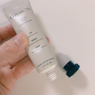 러브모아 향수 고체향수 승무원 고체향수 바르는 향수 니치향수 도손 우드세이지 앤 씨솔트 — 4점을 준 리뷰어가 2022년 12월 올린 사용 사진