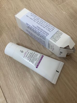 셀프 모이스처라이징 프로텍션 크림 셀프 모이스처라이징 프로텍션크림 — 5점을 준 리뷰어가 2022년 4월 올린 사용 사진