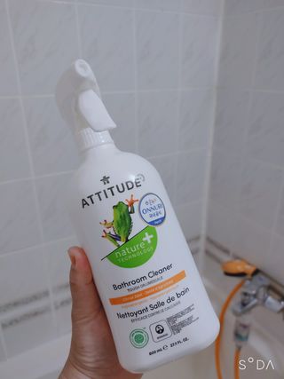 에티튜드 천연 욕실 클리너 시트러스제스트 향 (800ml) — 5점을 준 리뷰어가 2022년 9월 올린 사용 사진