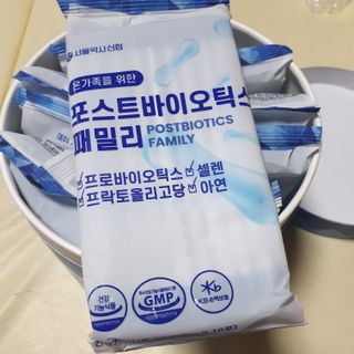 서울약사신협_포스트바이오틱스패밀리_5g x 100포 — 5점을 준 리뷰어가 2021년 3월 올린 사용 사진