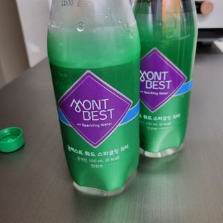 몽베스트 Montbest with Sparkling water Plain 20병 — 4점을 준 리뷰어가 2021년 10월 올린 사용 사진