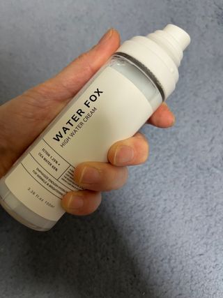 가치 WATERFOX(워터폭스)-엑토인 시카-비옴 하이 워터 크림 (100ml) — 5점을 준 리뷰어가 2023년 3월 올린 사용 사진